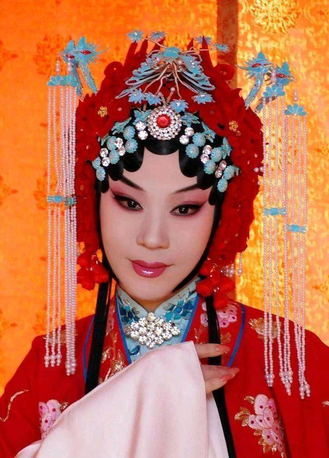 尴尬的"1993年梅兰芳金奖大赛"王蓉蓉拒绝领奖,迟小秋未获金奖_争议