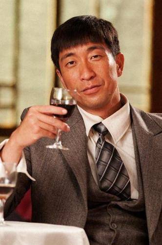 王千源:与妻子聚会相识,从无到有相互扶持,今事业有成家庭幸福_于倩