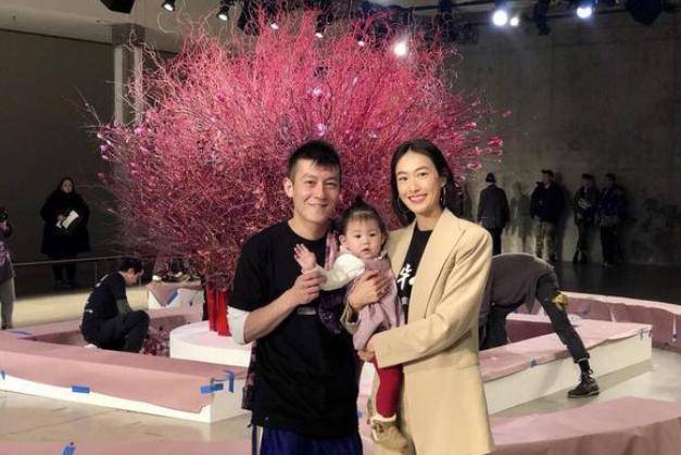 23岁当华谊老板娘,27岁为摄影师未婚生子不图名分_秦培舒_秦舒培_赵磊