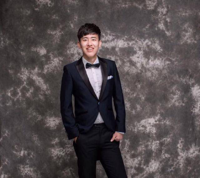 随后程显飞就向纪政玉索要70万的培养费,纪政玉当时与程显飞签订了