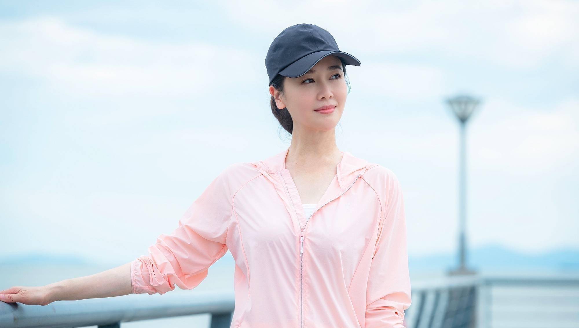 嫁入豪门10年后,43岁的左小青宣布离婚,以爱情开始,以友情结束_感情