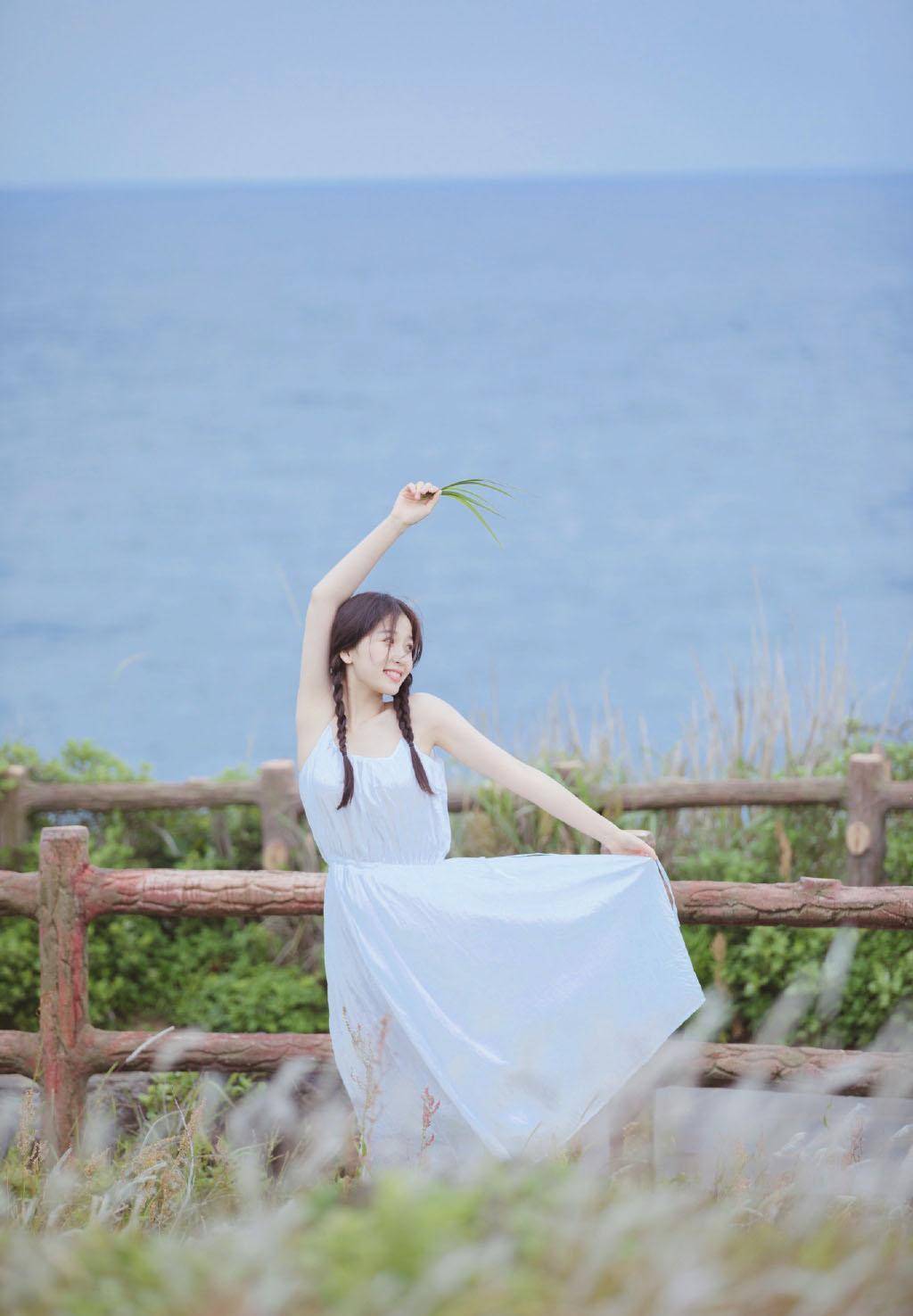 当虞书欣穿上泳衣,镜头拉近她时,网友:这也太美了_裙子_身材_技巧