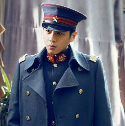 五位穿军装超帅气的男星,钟汉良上榜,你被哪一位惊艳到了?_李易峰_角
