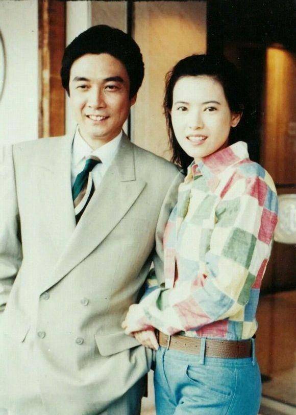 蓝洁瑛年轻时的罕见照片,你肯定没见过,太美了!_郑少秋_时候_样子