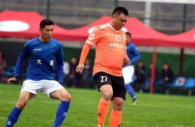 鲁能11号球衣太魔性,很多当红国脚败在这件球衣上_徐阳_赛季_鲁能队