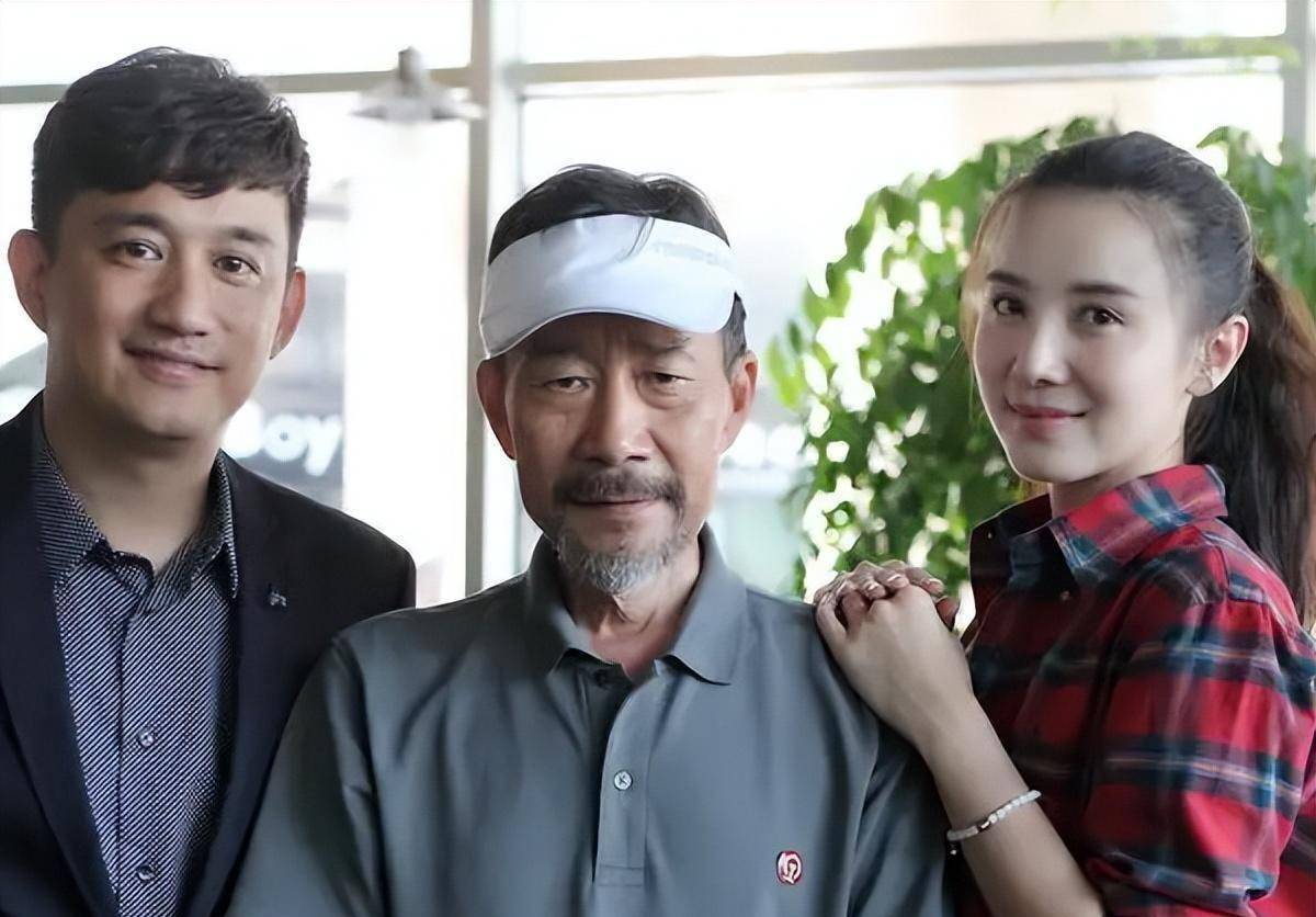 李雪健:抗病20年视戏如命,妻子于海丹照顾他无怨无悔_生活_演出_事业