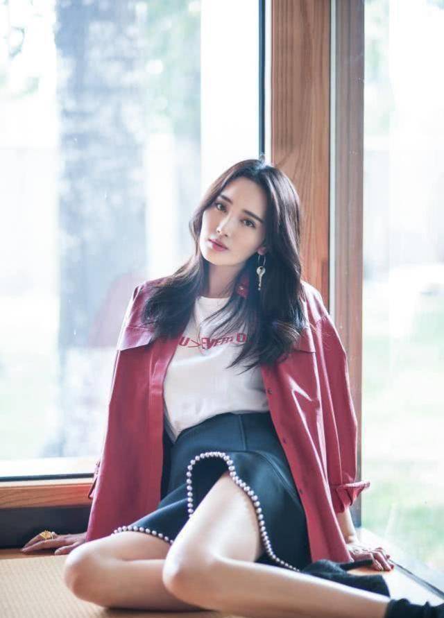 李现前女友曝光,钟楚曦,王紫璇,尚语贤,张乔耳上榜,直男审美_作品