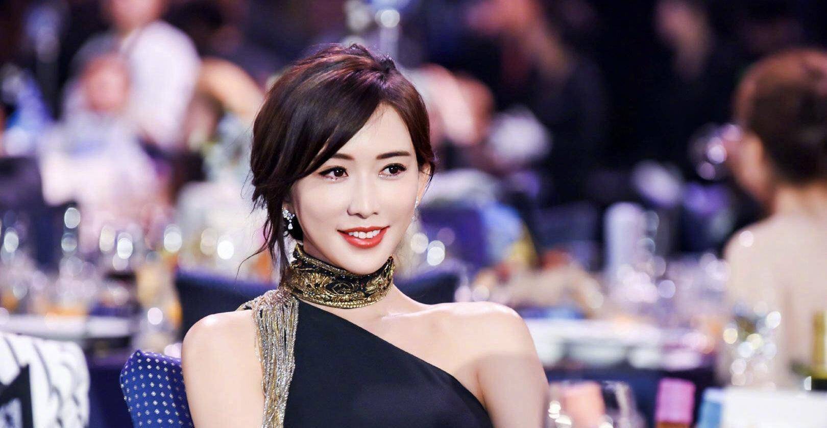 关于林志玲和言承旭为什么分手,就不得不说当年林志玲的坠马事件了.