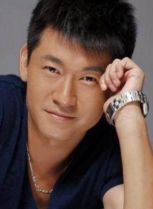 年少时下基层做过苦力,现为双学历优秀演员,每个角色都深入民心_肖聪