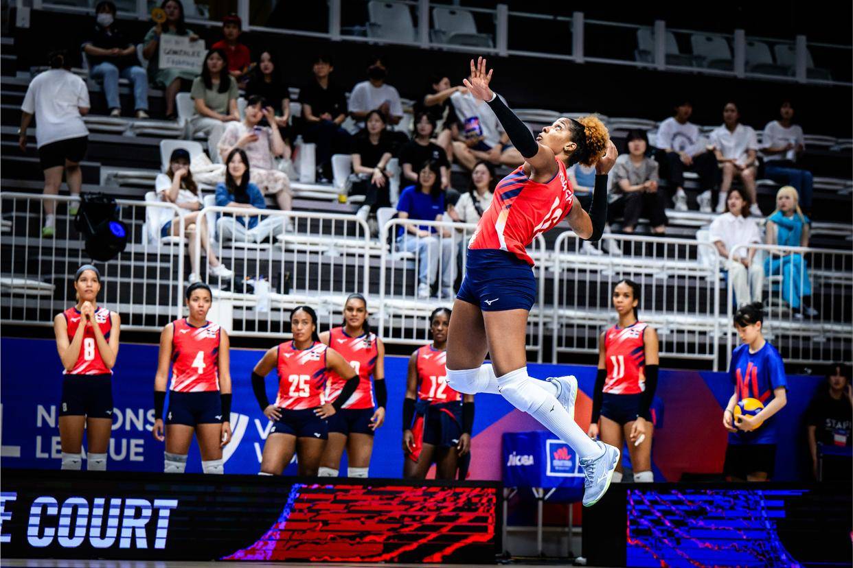 3人得分上20 多米尼加女排再爆冷 3-2击败塞尔维亚 博斯空砍31分_中国
