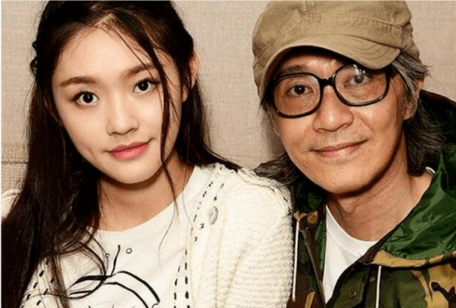 林允为何被人吐槽,连续六年为周星驰庆生,祝帅气又可爱的老板生日快乐