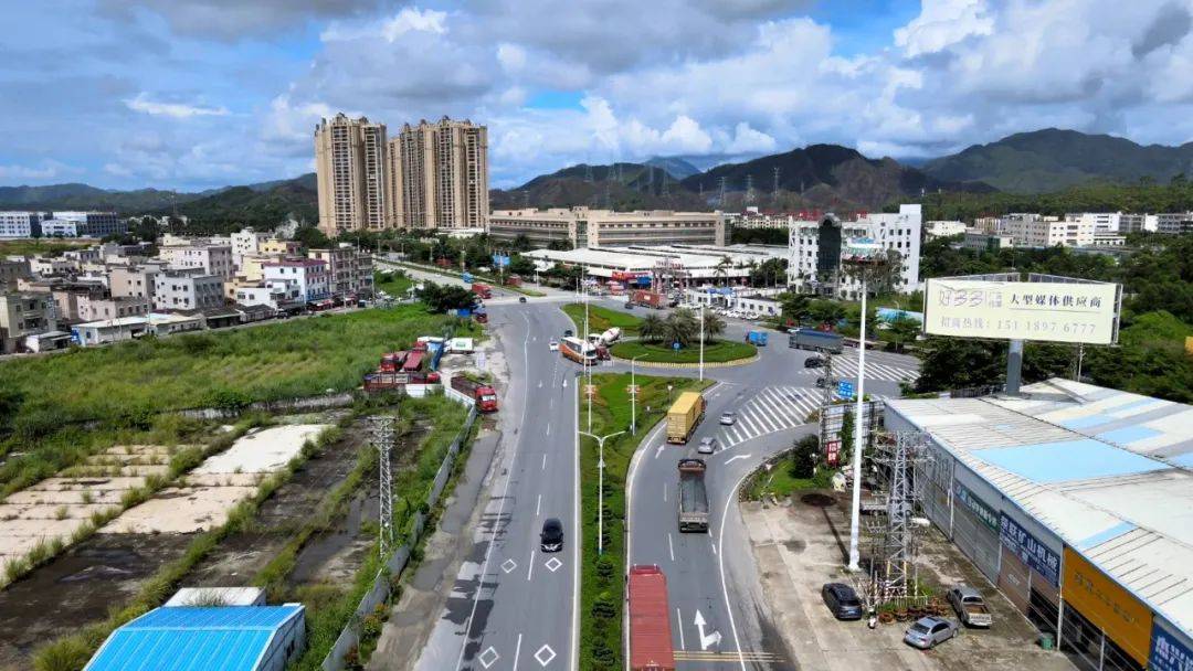 海丰县开展g324国道(雷公田至赤雁桥段)路域环境整治提升工作_建设