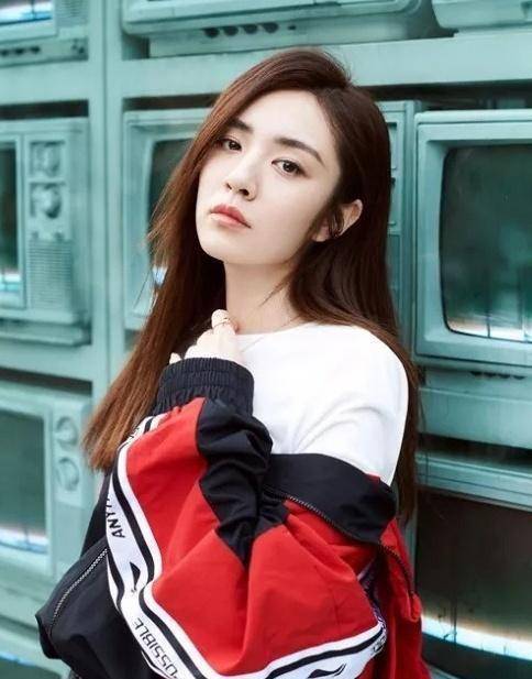 2010年的时候,刚刚毕业两年的22岁姑娘王晓晨参演了这部李保田老师