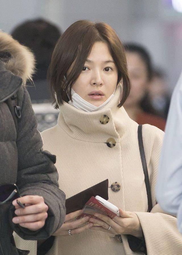 宋慧乔胆真大!素颜连眉毛都没画,皮肤嫩得一点不输18岁少女!