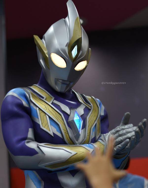 特利迦奥特曼空中型皮套特写全剧颜值担当很少吃瘪的剑悟快乐型_设计