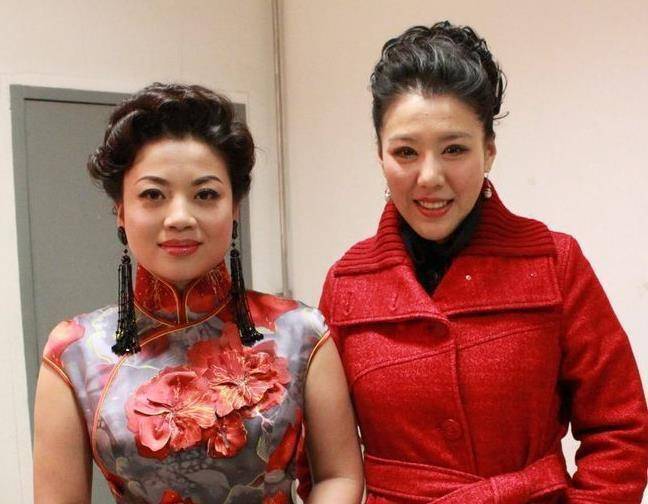 她是女歌手女儿,25次登电视舞台,如今52岁未婚_张也_观众_指导