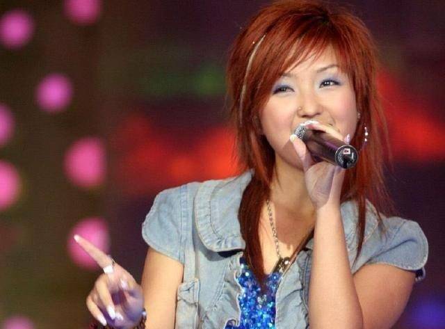 四孩妈妈何洁:超女出道的歌手,才华横溢瞎折腾,绯闻缠身无人问_李宇春