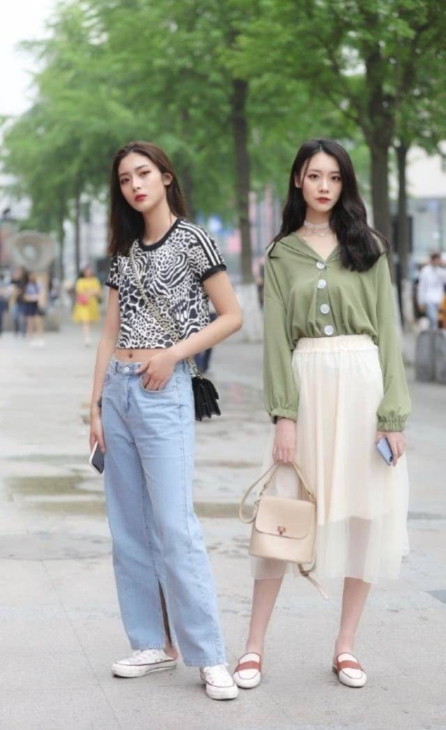 上海街拍时尚搭配_最新冬装时尚搭配街拍_时尚搭配街拍