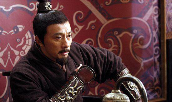 他更是爱屋及鸟,将秦宜禄的儿子收为了义子,而这个儿子就是秦朗.