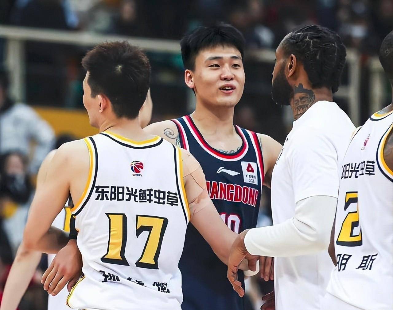 赵睿正式表态!我也想和王哲林,孙铭徽搭档,朱芳雨却避谈续约!