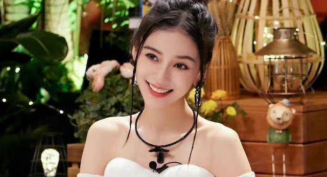 《奔跑吧》收官3周后杨颖综艺不断,周深蔡徐坤相聚,郑恺再就业_李晨