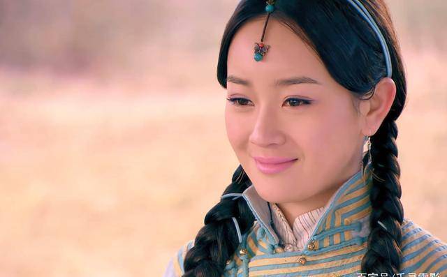 张檬的海兰珠用剧中14个造型为观众演绎出倾国倾城的一代宠妃_服装