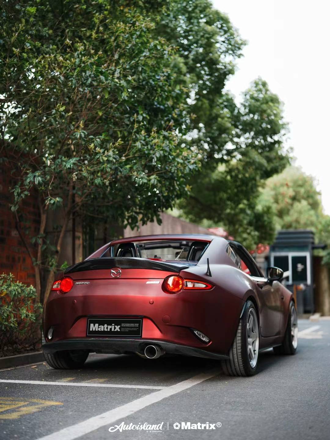 马自达mx5矩阵改色膜超亚罗曼尼红,尽享丝滑带来的独特魅力_搜狐汽车