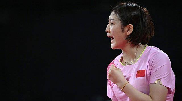 陈梦荣获"奥运金牌"黄晓明第一时间送祝福,baby表嫂表达很含蓄_孙颖莎