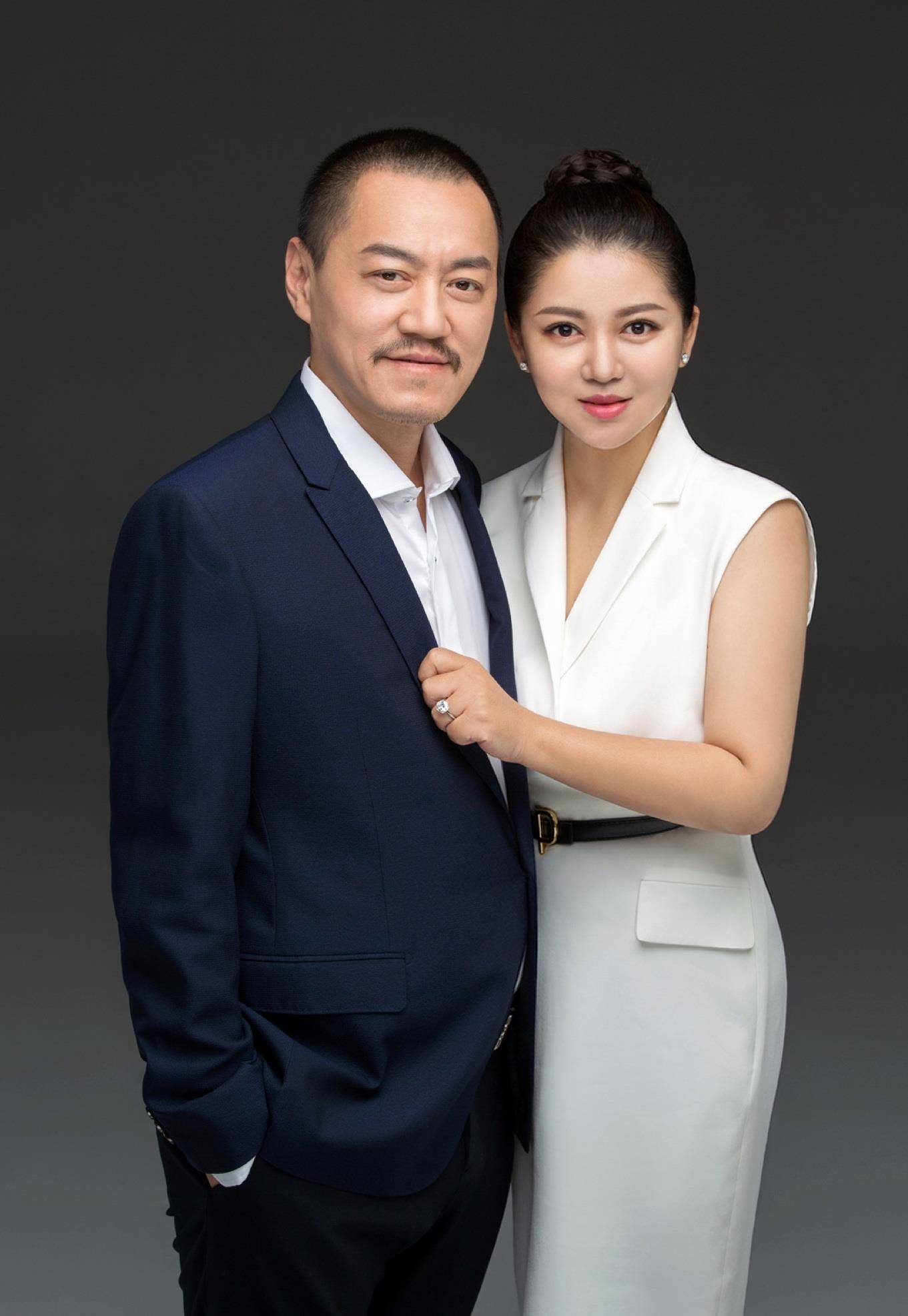 是黄渤的恩人,妻子是中国版梦露,如今生活窘迫_雪村_戴军_演出