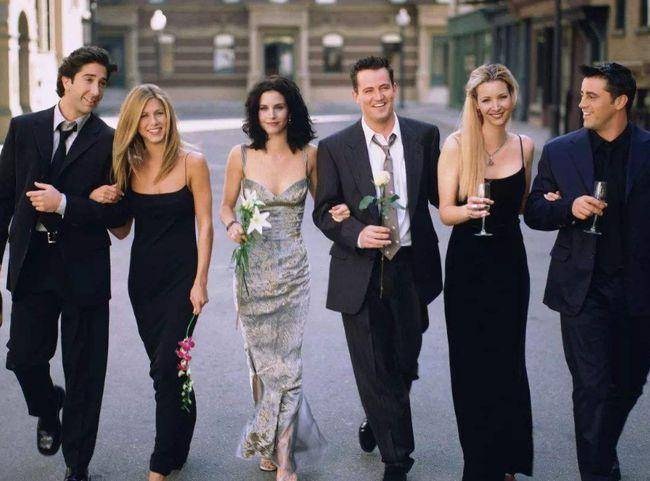 《老友记第四季》:一段引人入胜的剧情旅程_罗斯_角色_莫妮卡