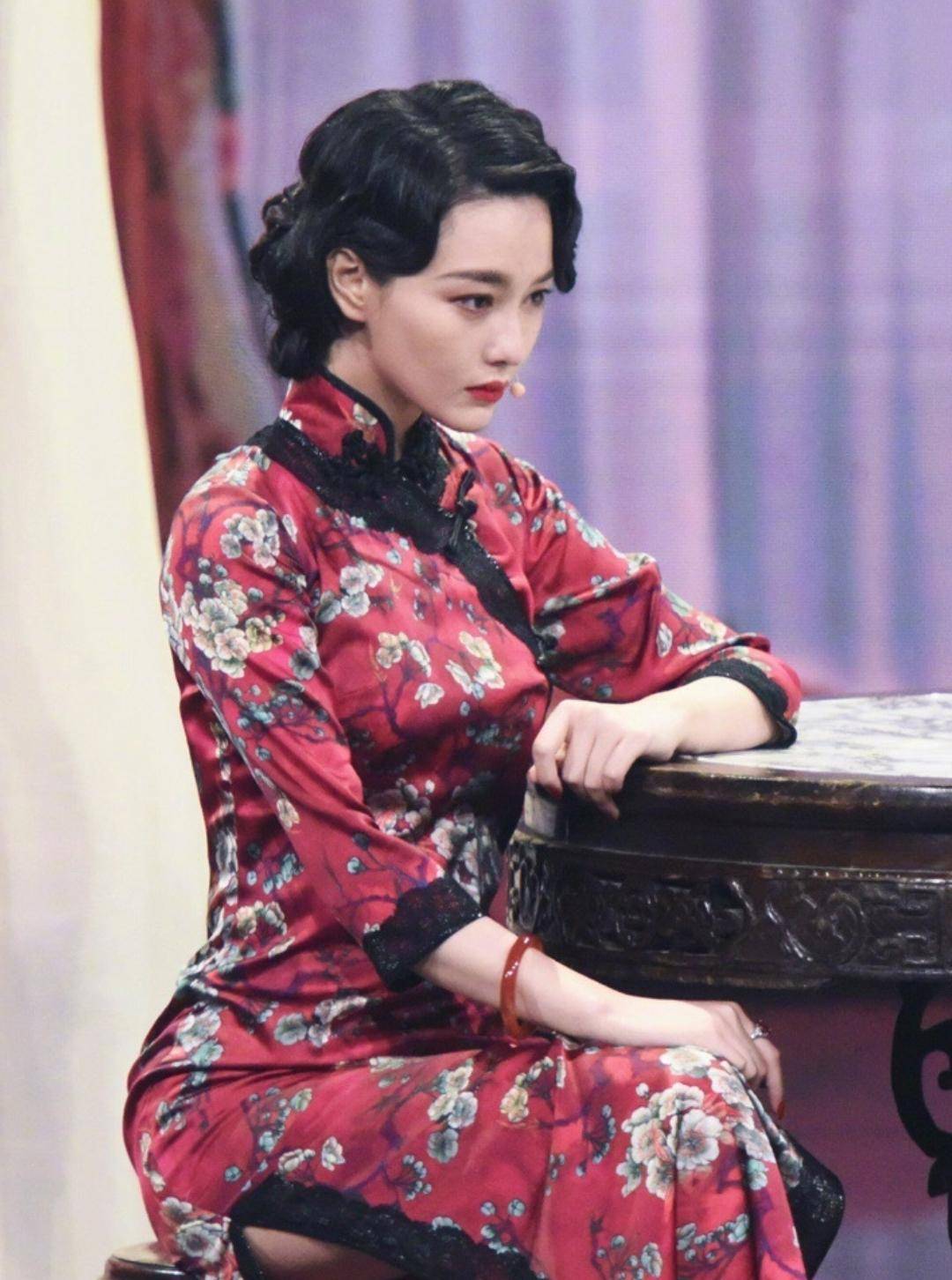 女星穿旗袍,出糗和惊艳,就在一念间,王珞丹景甜马思纯等验证了_刘嘉玲