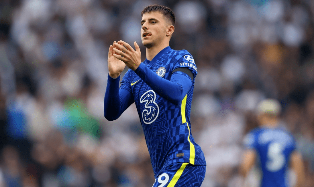 梅森·芒特在曼联以 6000 万英镑转会之前通过了体检_切尔西_中场球员