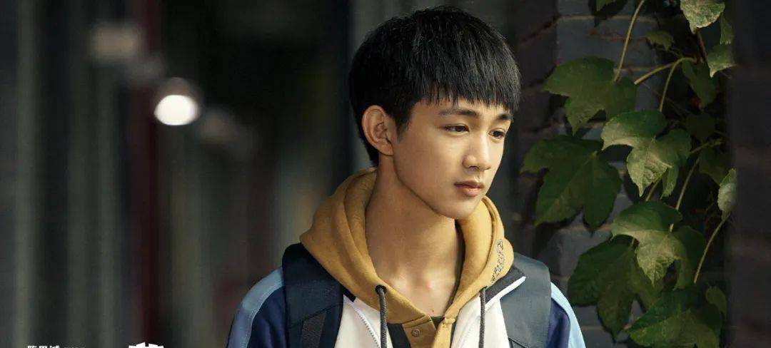杨幂旗下的最美小童星,演戏有灵气,承包了各路女主的少女时代_莫扎特