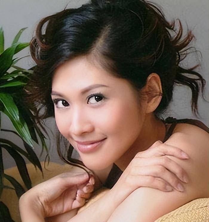 沈星:曾经红极一时的第一美女主持人,现在销声匿迹_节目_北京电视台