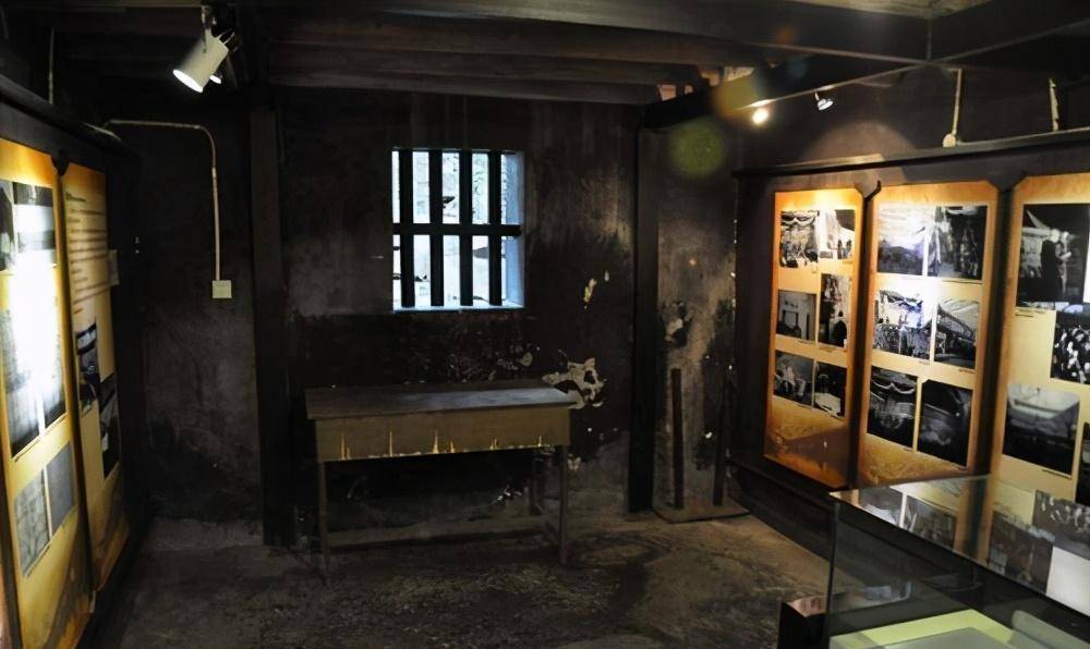 被暴雨侵蚀后的渣滓洞意外露出暗格,揭开了一段沉痛的历史_江姐_越狱