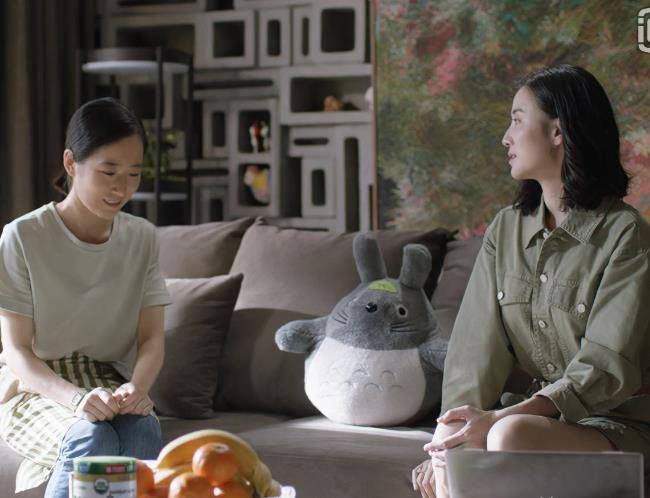 小舍得:寒门学霸米桃到欢欢家豪宅做客,她的羡慕眼神让人好心疼_父母