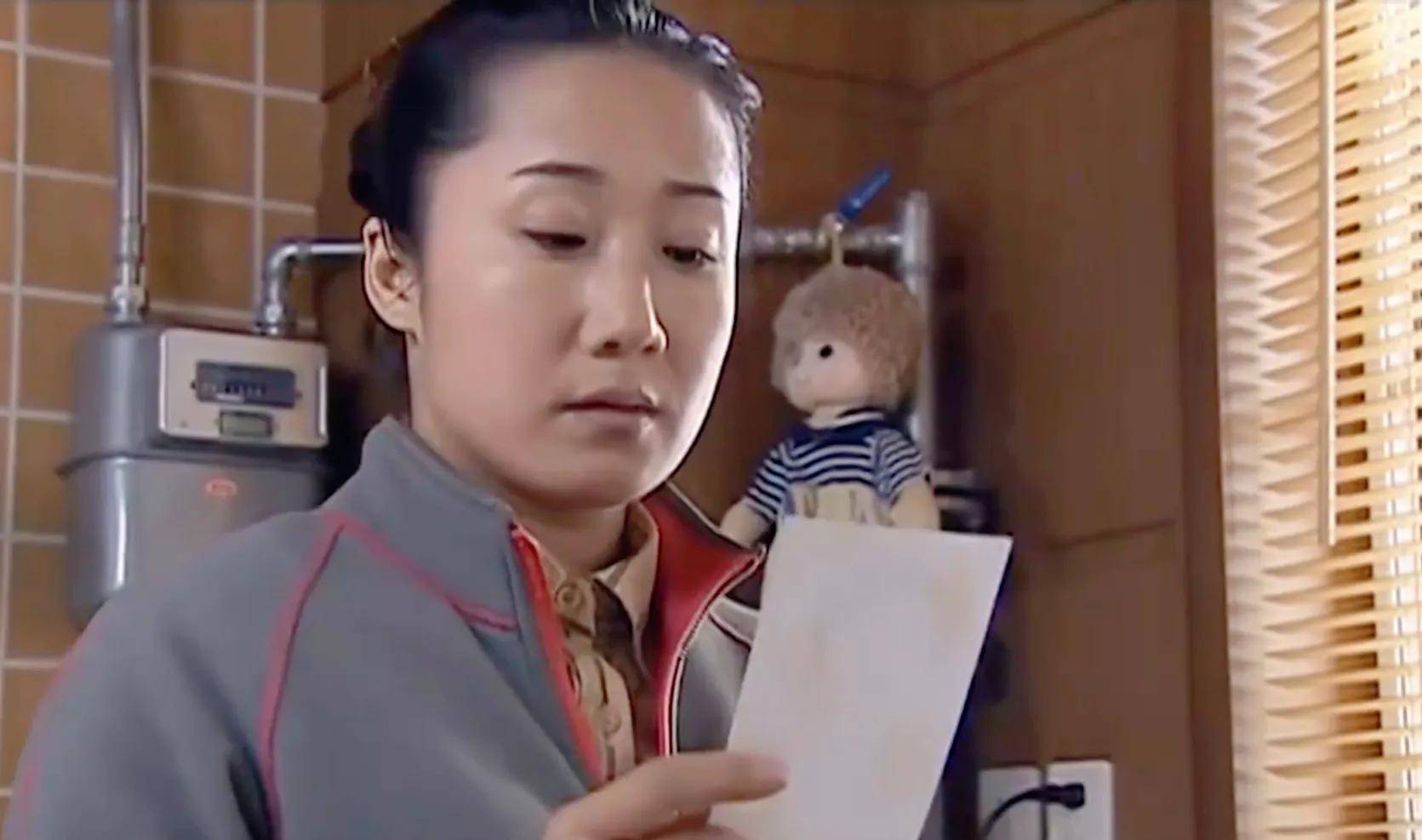 郭虹:曾凭电影《无人区》出圈,53岁不婚不孕,老母亲是她最坚强的后盾