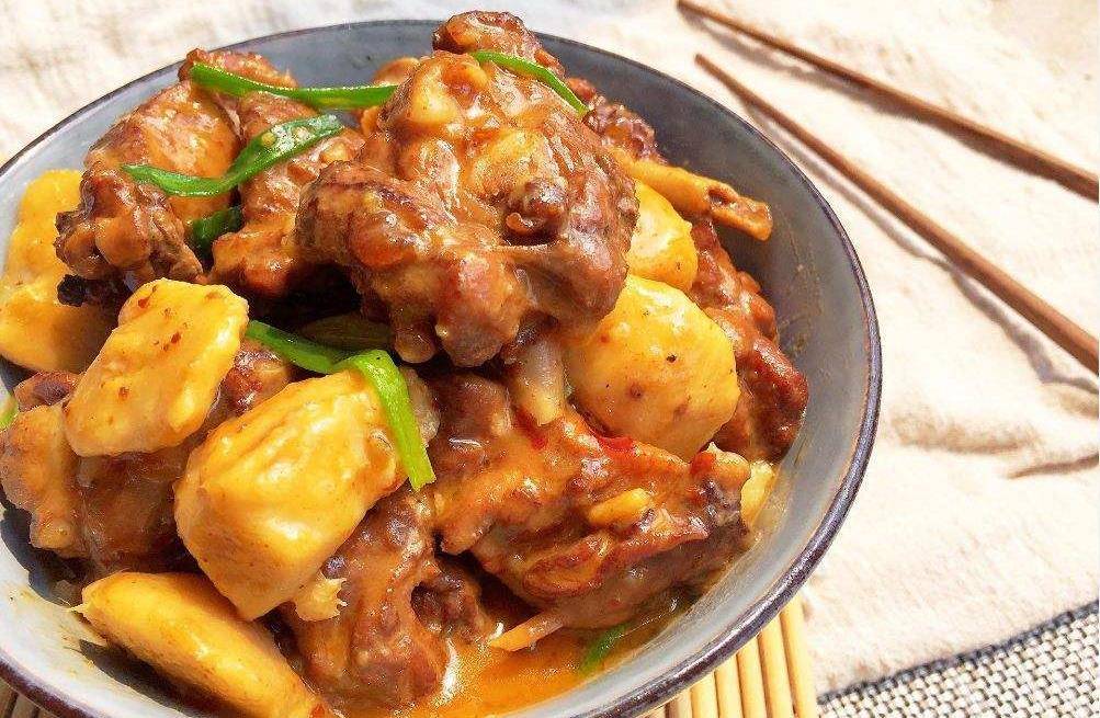 学会做这道芋头炖鸡肉,吃了让你回味无穷_八角_鸡块_做法