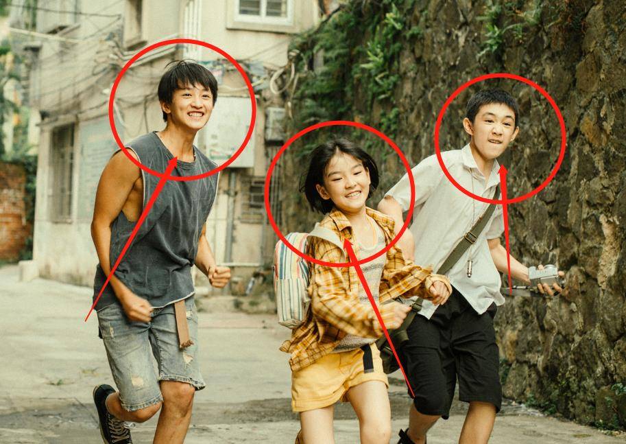这三位小演员分别是荣梓杉,史彭元和王圣迪,这三位小演员真的是演技