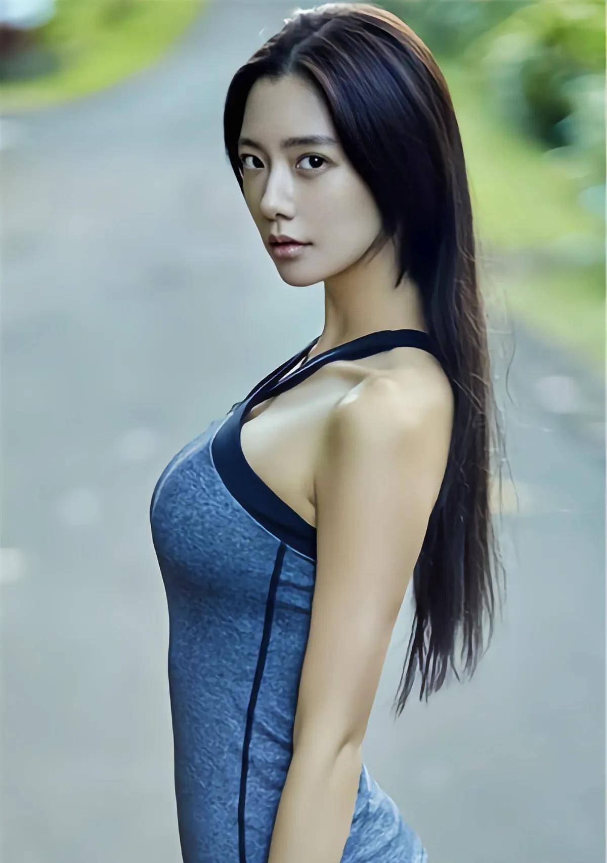 克拉拉_好身材_外表