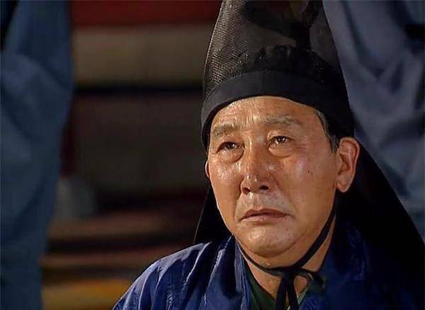 屠夫何进一路扶摇直上,过于轻视和信任宦官,导致东汉王朝的覆灭_集团