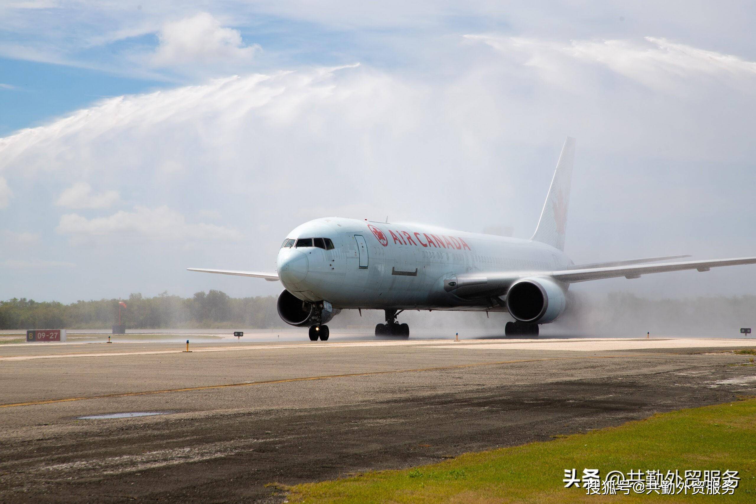 "由于这两个机场相距约40公里,这一举措给在腹部和货运业务之间转移