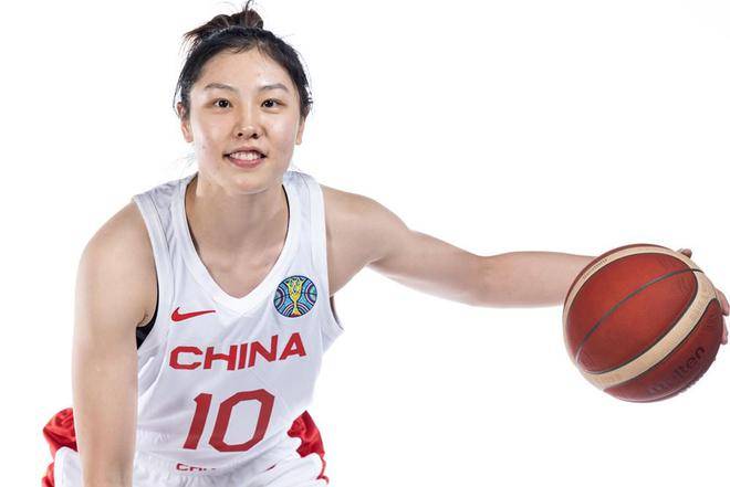 张茹:自带快乐属性的张茹,被称为中国女篮国家队颜值天花板