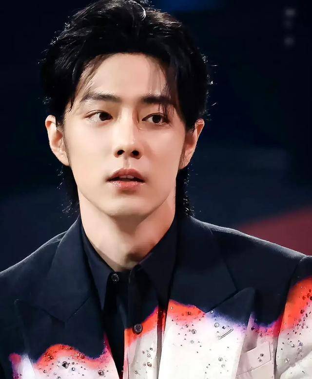 肖战:神仙隐身在人间,《玉骨遥》是送给粉丝最浪漫的礼物_眉毛_古装