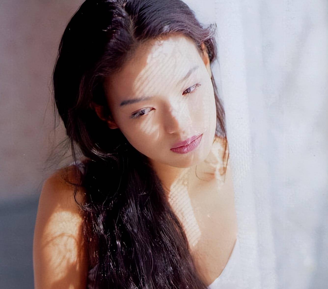 47岁舒淇美出天际,"人松肉紧",风情万种,惊艳了大半个娱乐圈_父母