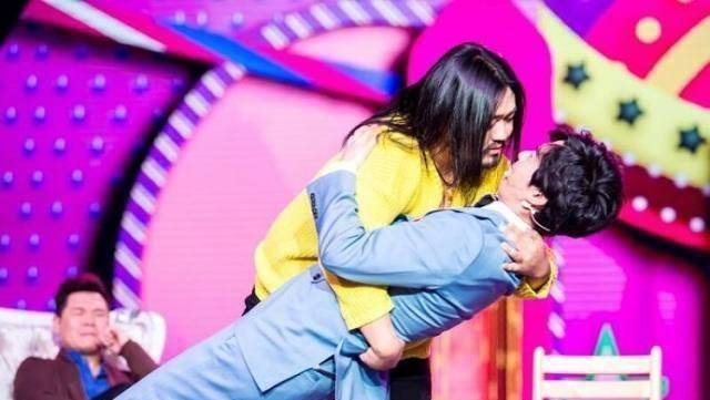 不过王思成的确也把戏演出了花,在短短的50秒的戏份内,让观众哈哈大笑