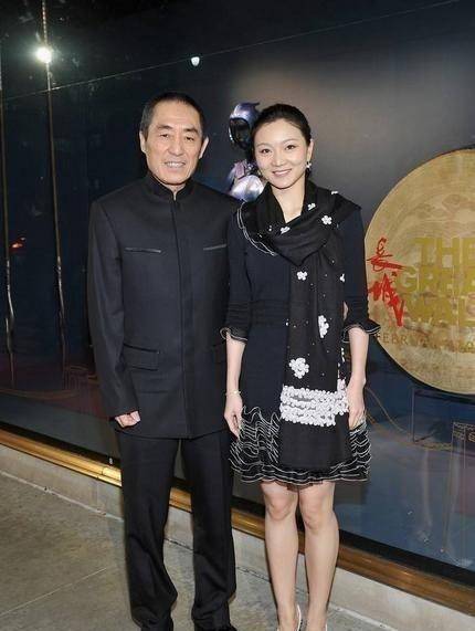 单从外表上,很难看出张艺谋和陈婷之间31岁的年龄差距.