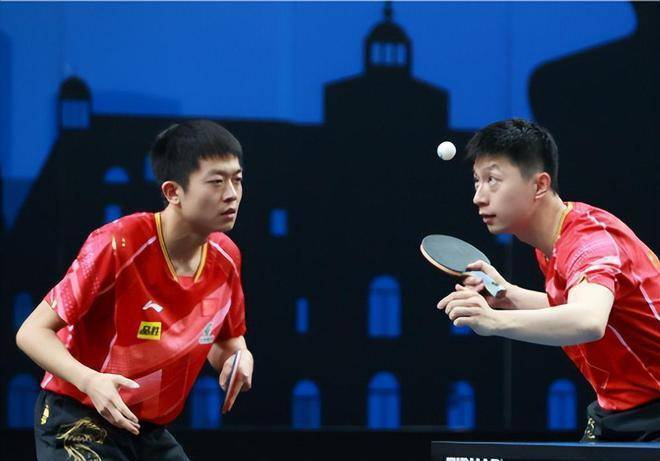 3-0,3-0,包揽男双冠亚军,世界第1第2男单冲冠_决赛_马龙_周启豪