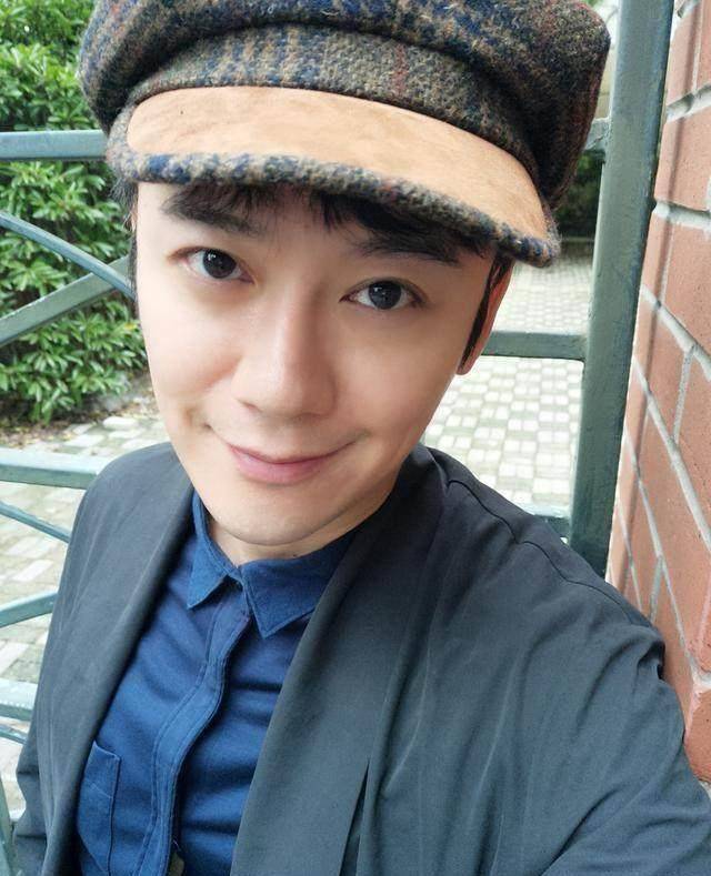 27岁大学毕业,是罗晋,刘亦菲同学却成鬼子专业户,39岁成功走红_芦芳生