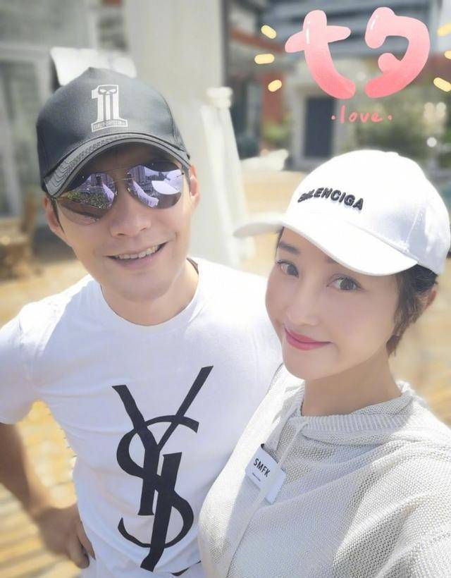 严屹宽发文想念杜若溪和女儿,小肉肉的眼睛像爸爸,胖嘟嘟好可爱_工作